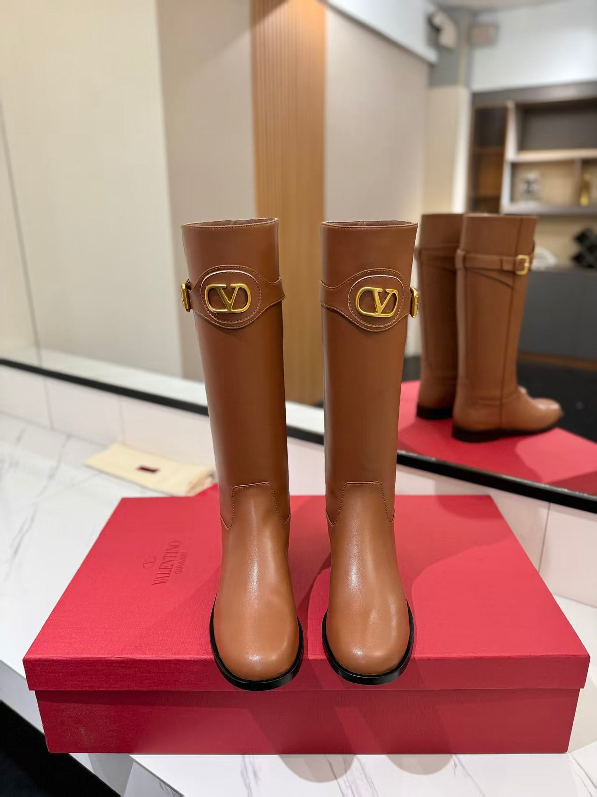 Valentino 2026 Garavani Vlogo Signature Round Toe Calfskin Boots 505542