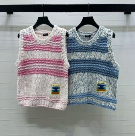 Chanel 2026 Crew Neck Striped Knit Vest Cashmere 983319