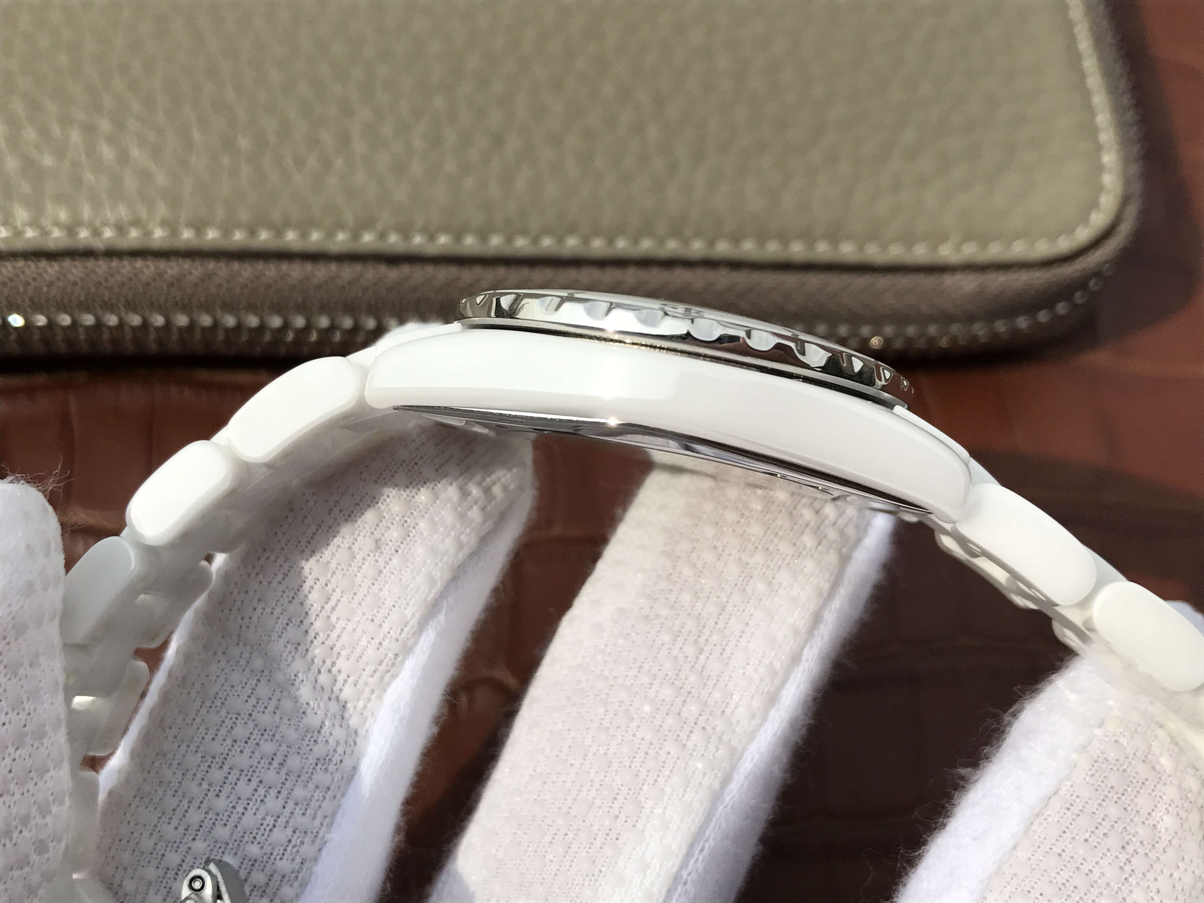 J12 WHITE CERAMIC 33MM BLUE NUMERALS