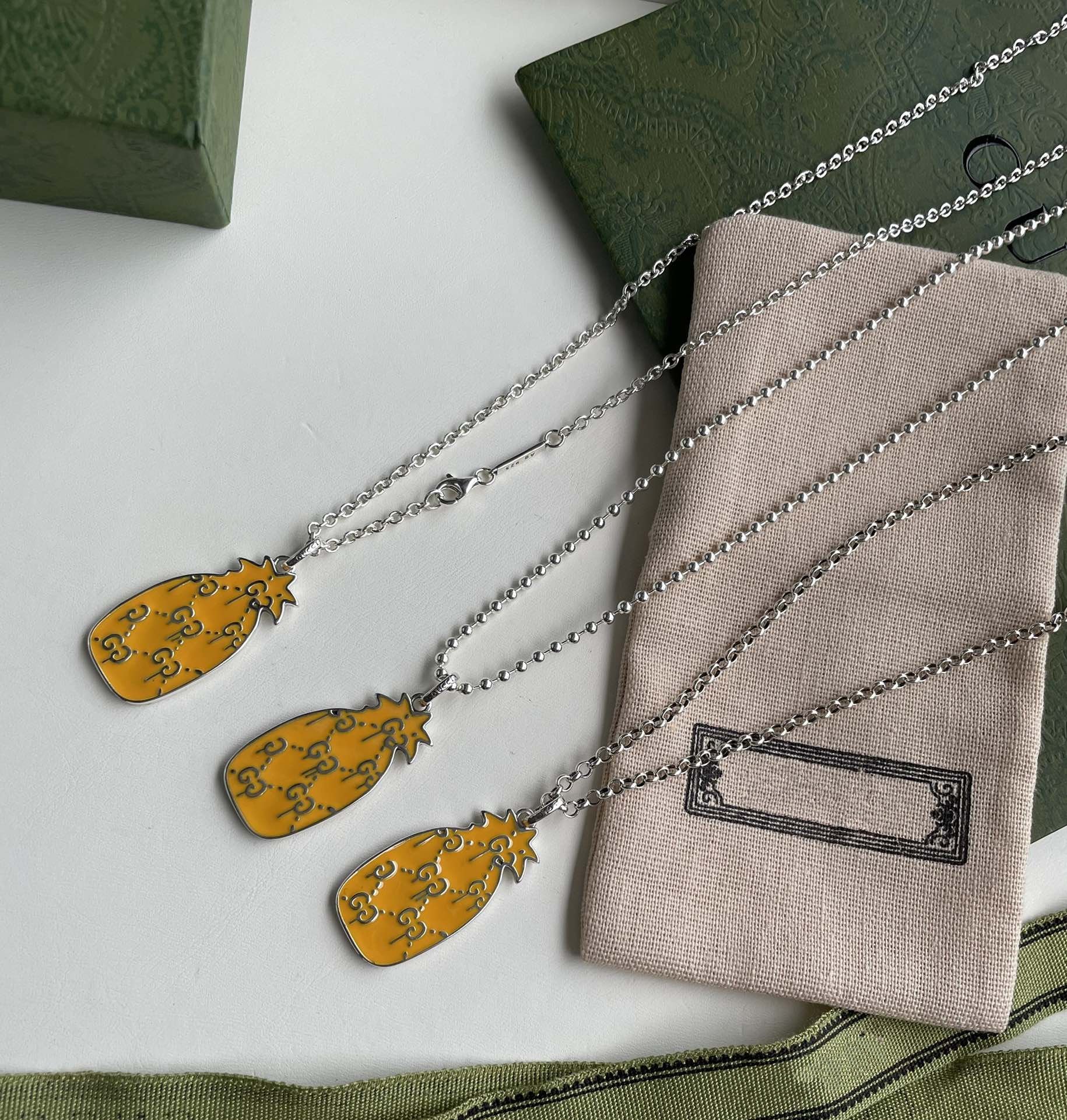 GG NECKLACE PENDANT PINEAPPLE PATTERN