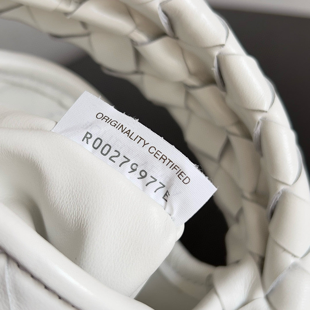 BV Mini Hop White Calfskin