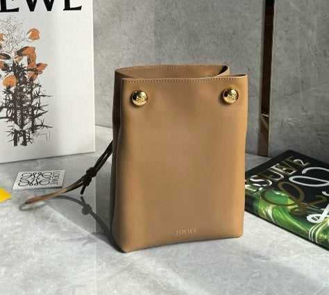 Loew Pebble Annagram 17cm Brown Calfskin