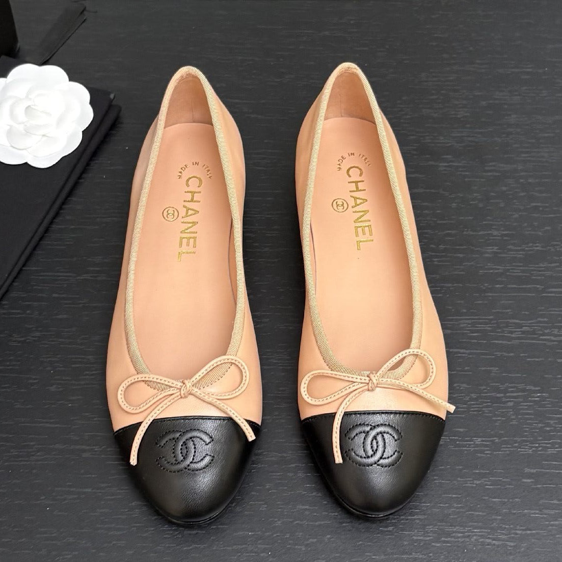 Chanel 2026 Two-Tone Shoe Cowhide 168113