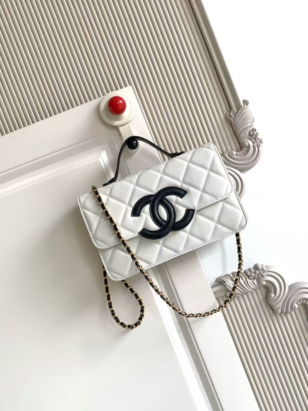 Chanel 2026 Flap Bag 24cm Pebbled Calfskin