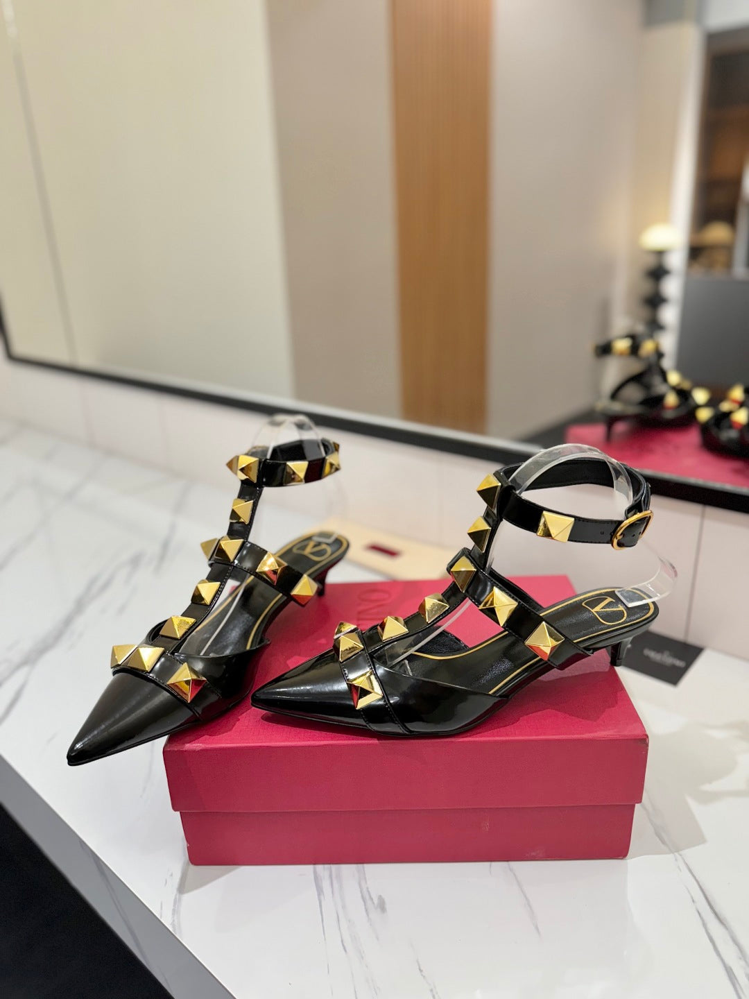 VT Rockstud Sandals 45mm Cowhide 351957