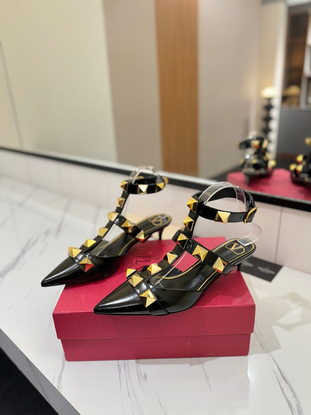 VT Rockstud Sandals 45mm Cowhide 351957