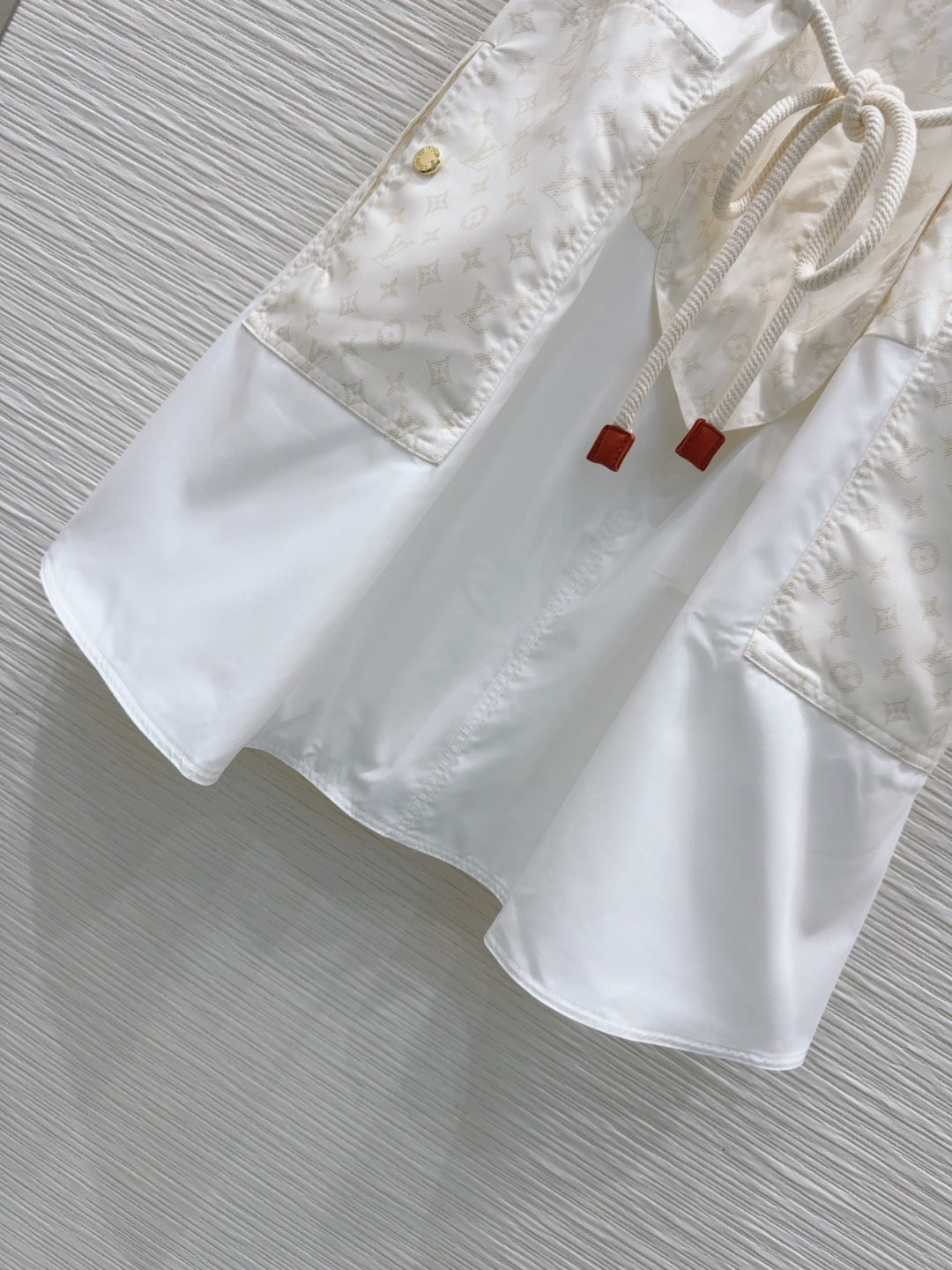 LV 25 Checkered Shirt With Pocket Dynamic Dress White Blue Polyester