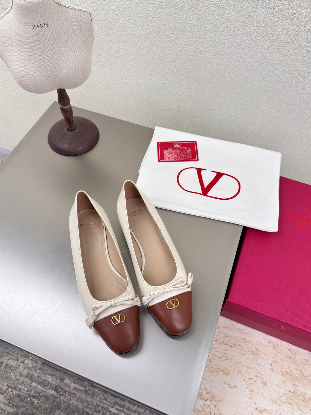 VT 25 Valet Du Roi Ballet Flat Calfskin 343066