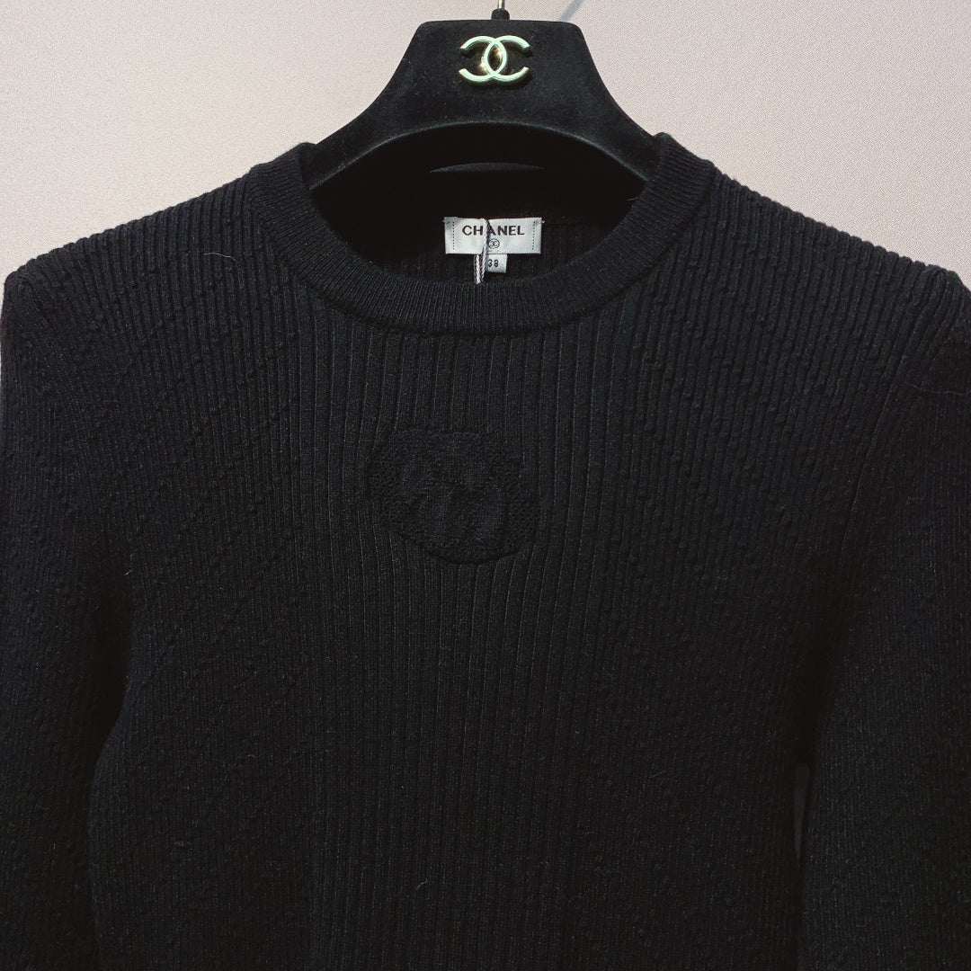 Chanel 25 Sweater Wool 321011