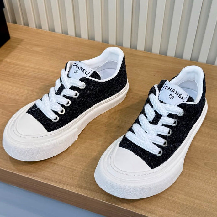 Chanel 2026 Low-Top Sneakers Fabric 986921