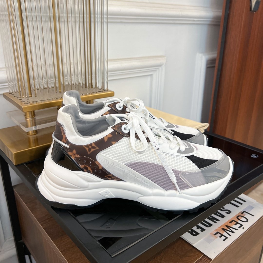 LV RUN 55 SNEAKER WHITE GRAY