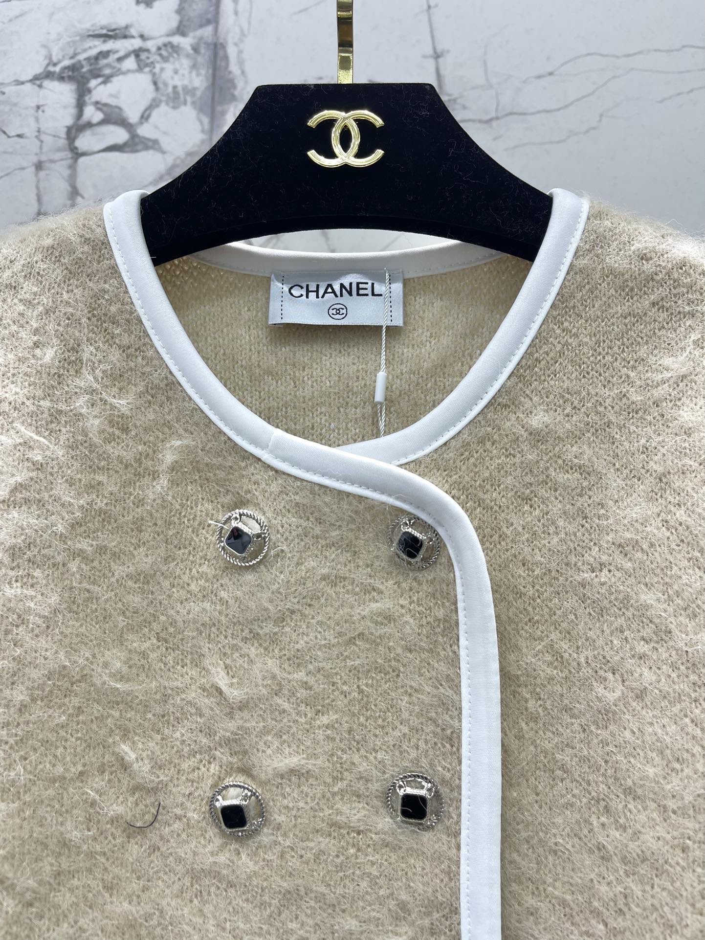Chanel 2025 Double-breasted Round Neck Coat Wool 323090