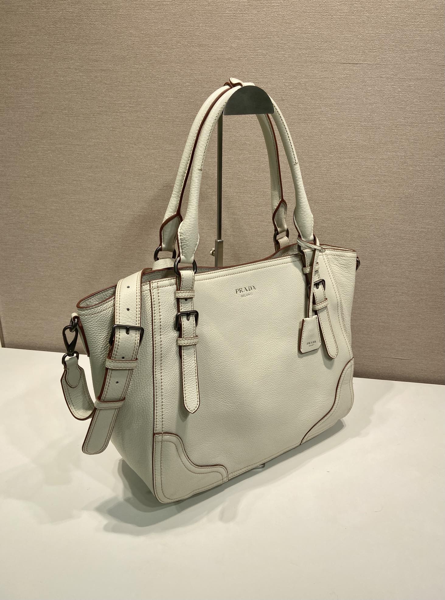 Prada 2026 Tote Bag 38cm Grained Leather 282657