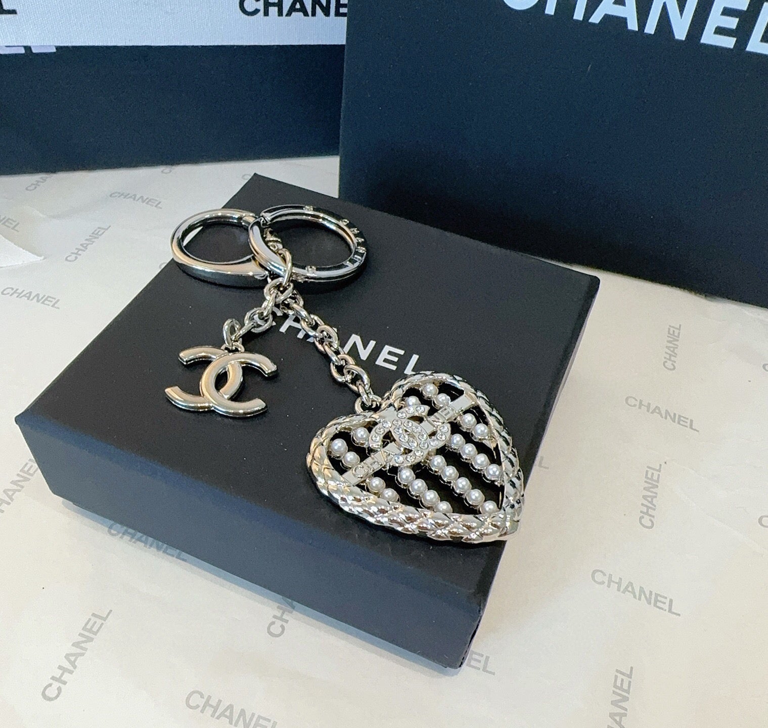 Chanel Heart-shaped Charm 415593