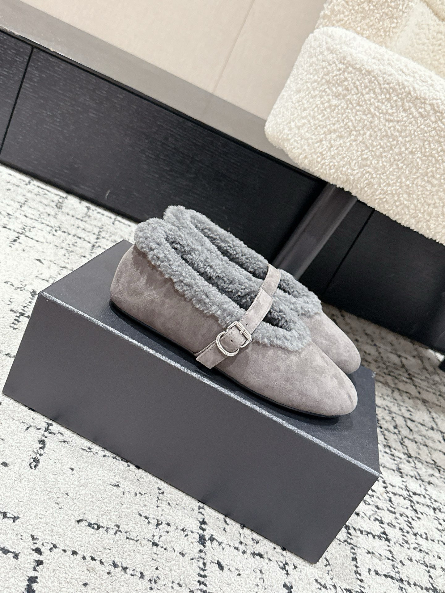 Alaia 2025 Ballet Flat Gray Suede Wool 558652