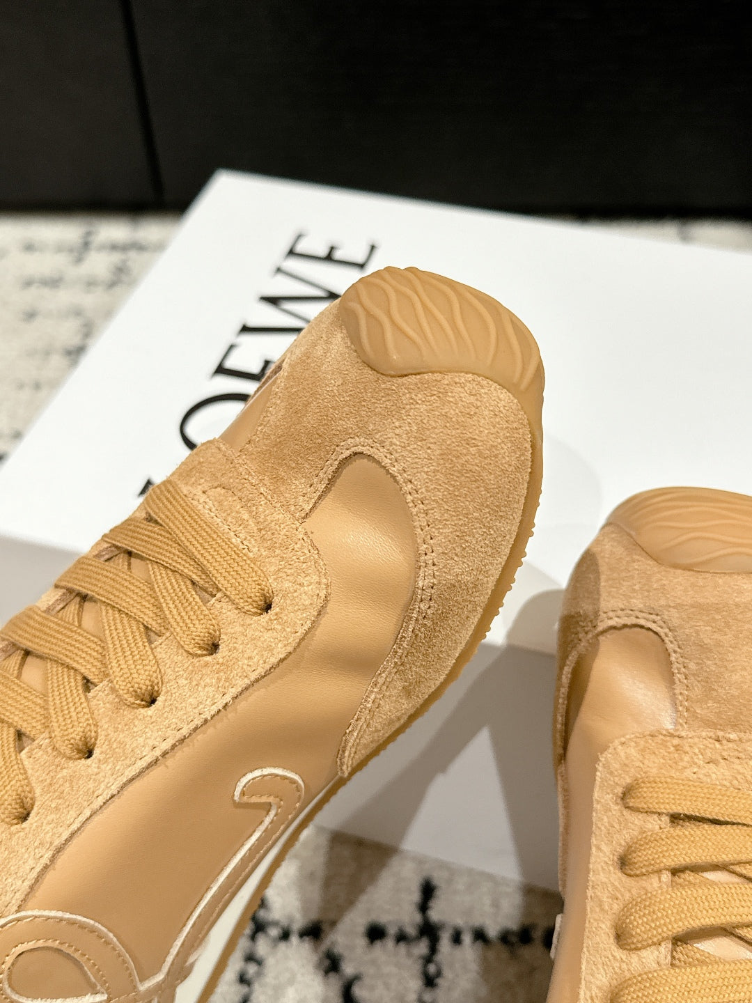 Loewe 25 Ballet Runner 2.0 Sneaker Beige Suede