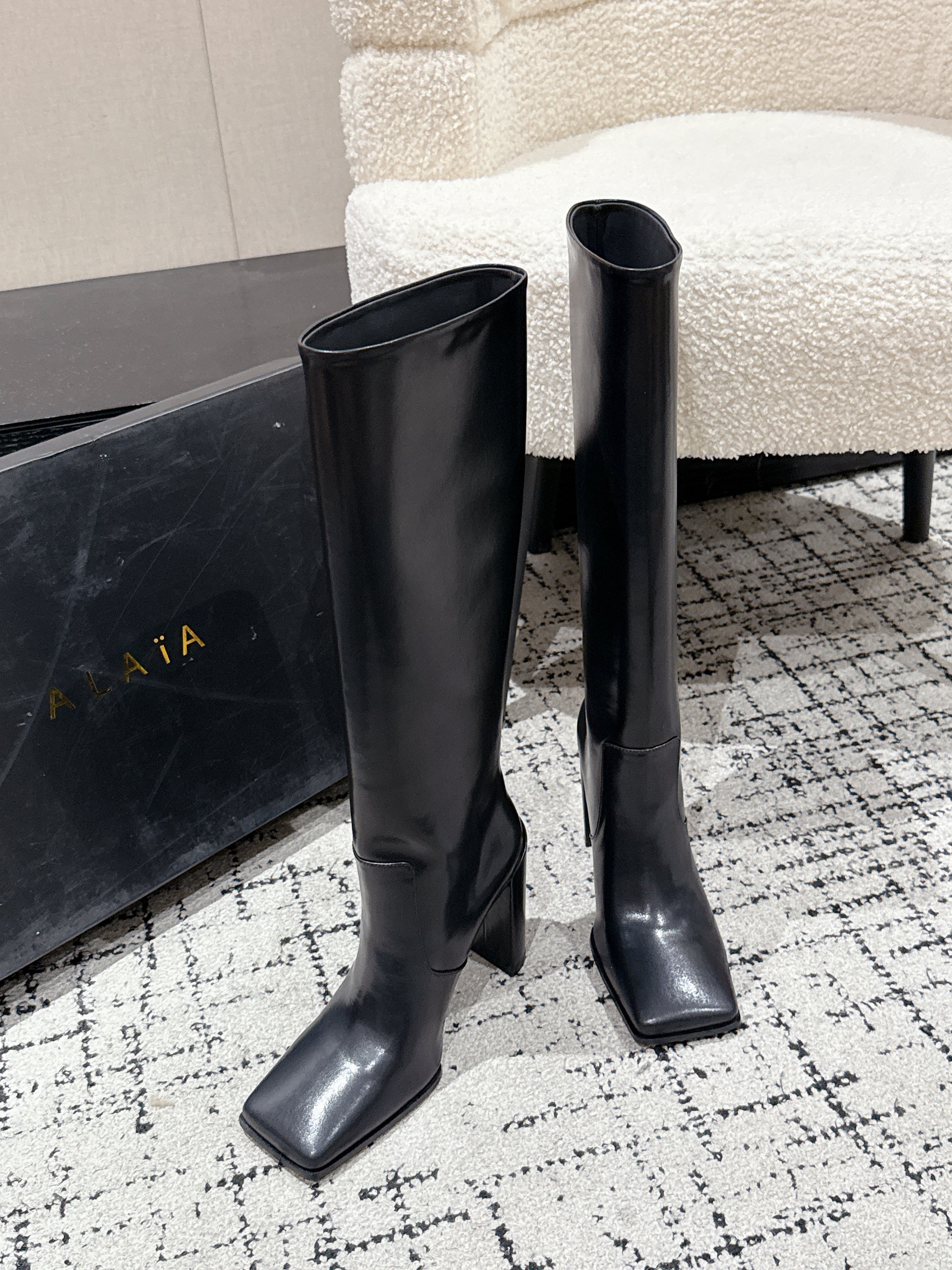 Alaia 2025 Square Toe High Heeled Boot Black Calfskin 558669