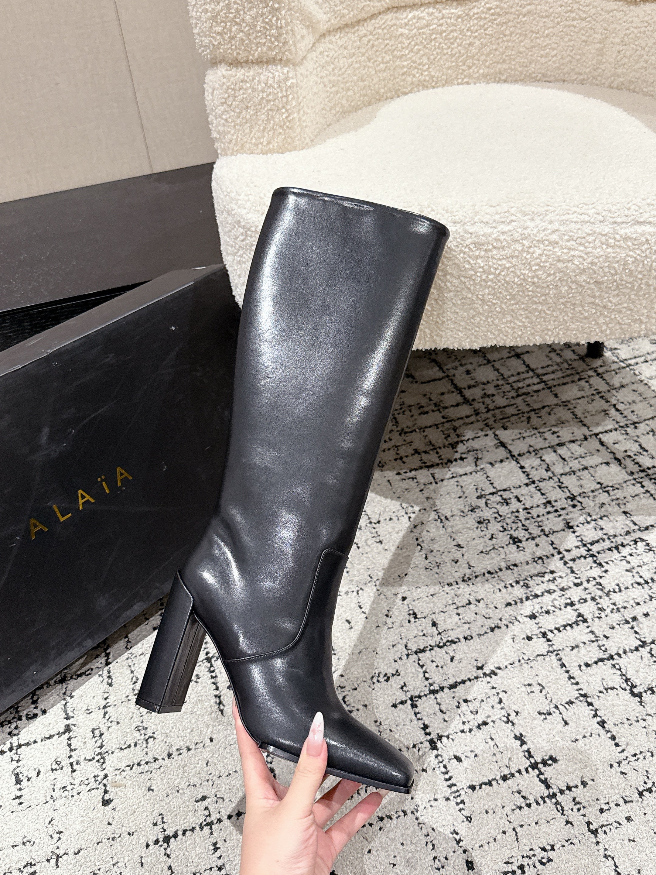 Alaia 2025 Square Toe High Heeled Boot Black Calfskin 558669