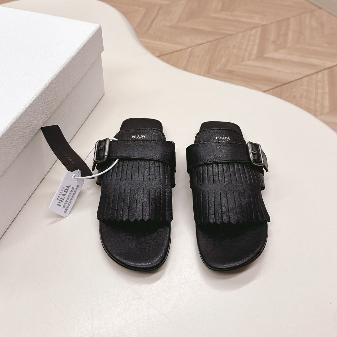 PRA 26S Thong Sandals Black Calfskin 600596