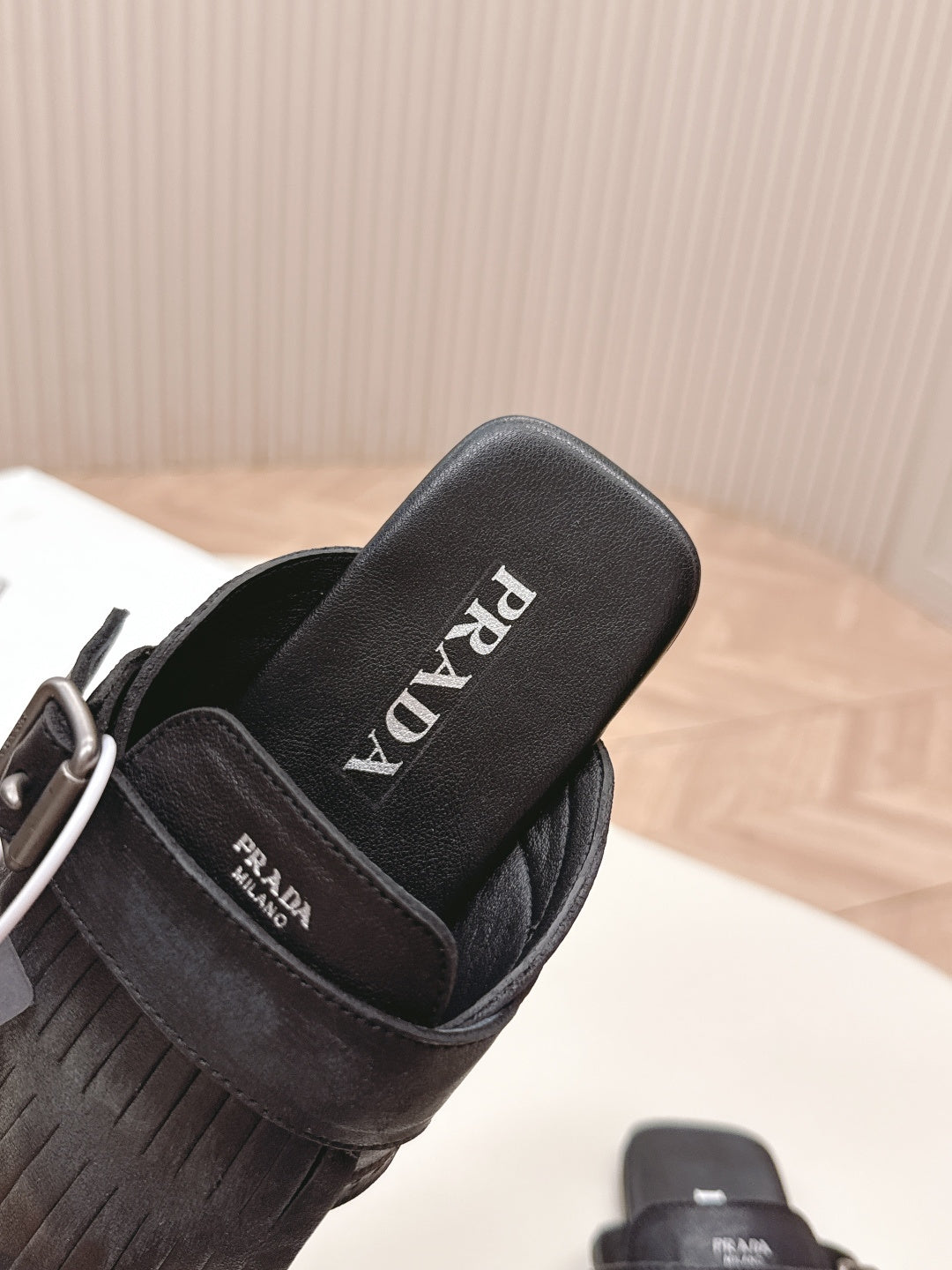 PRA 26S Thong Sandals Black Calfskin 600596