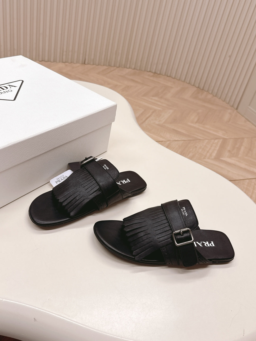 PRA 26S Thong Sandals Black Calfskin 600596