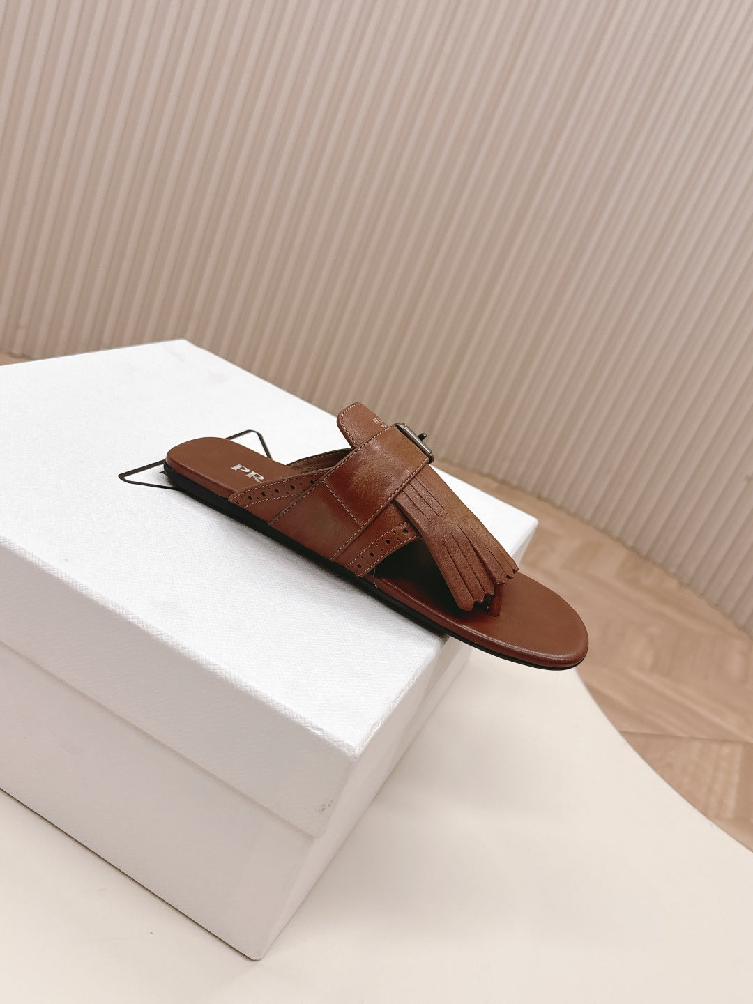 PRA 26S Thong Sandals Brown Calfskin 600598