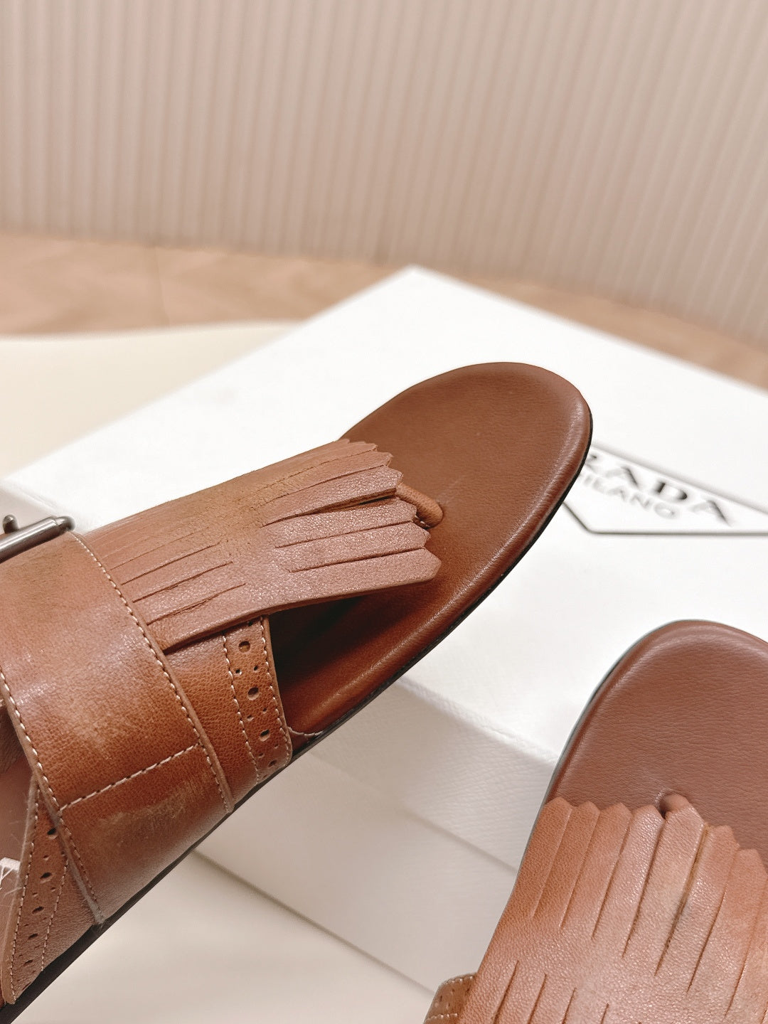 PRA 26S Thong Sandals Brown Calfskin 600598