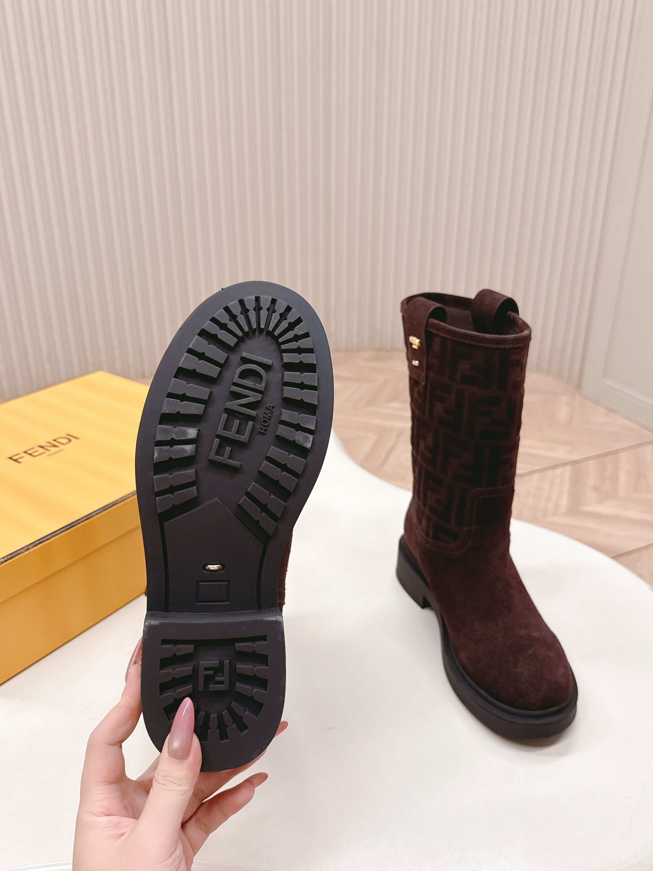 Fendi 25 short boots deep chocolate brown suede 500933