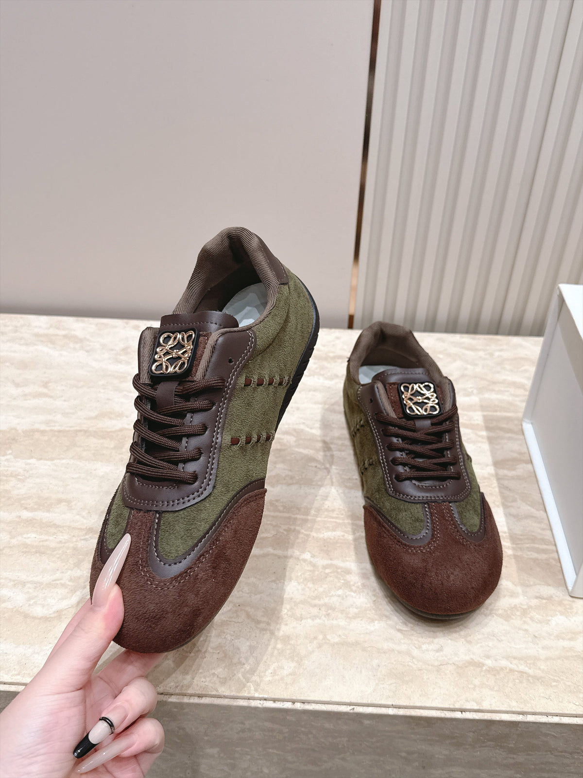 Loewe 2026 Round Toe Sneakers Suede 121806