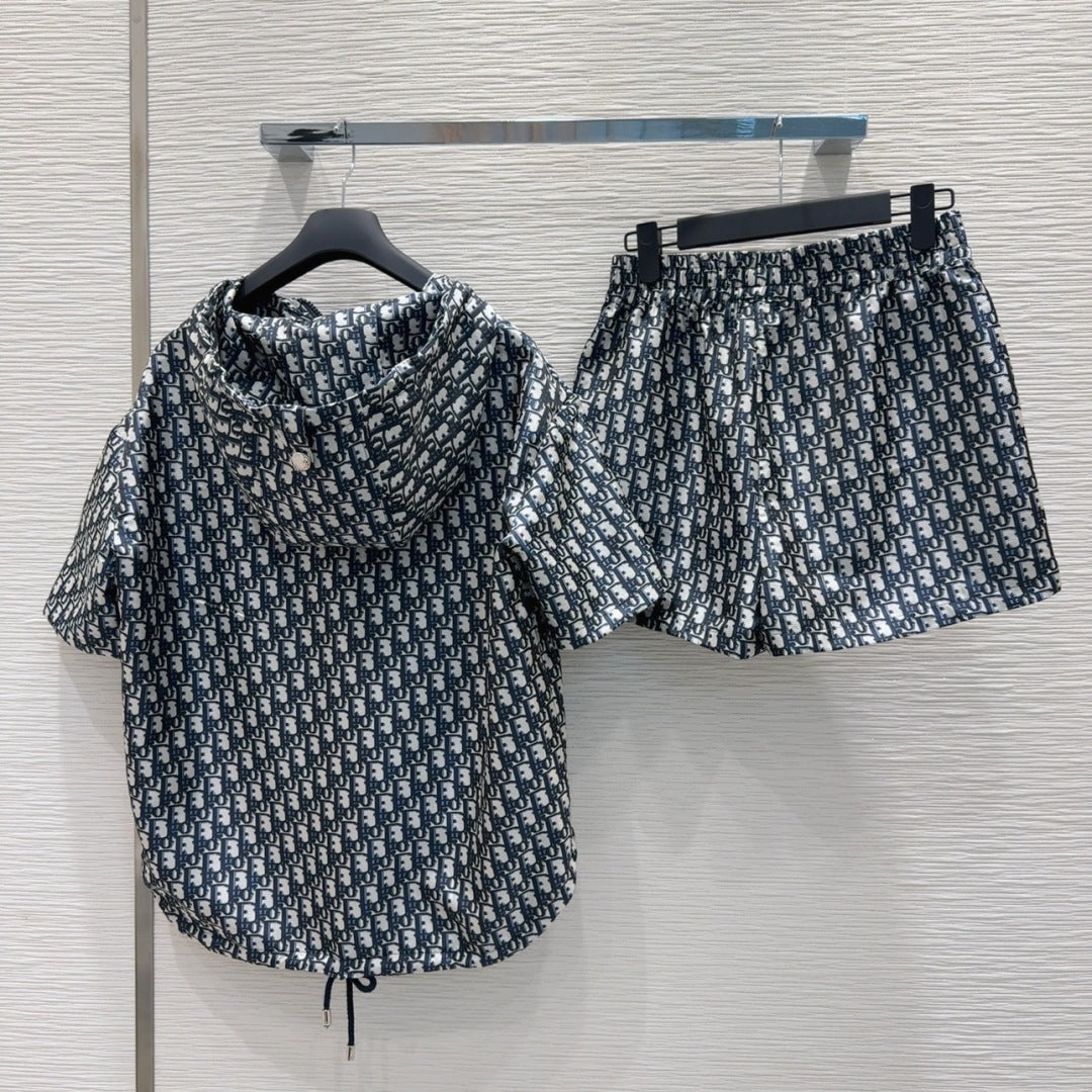 CD 25 Suit Navy Blue and Beige Polyester