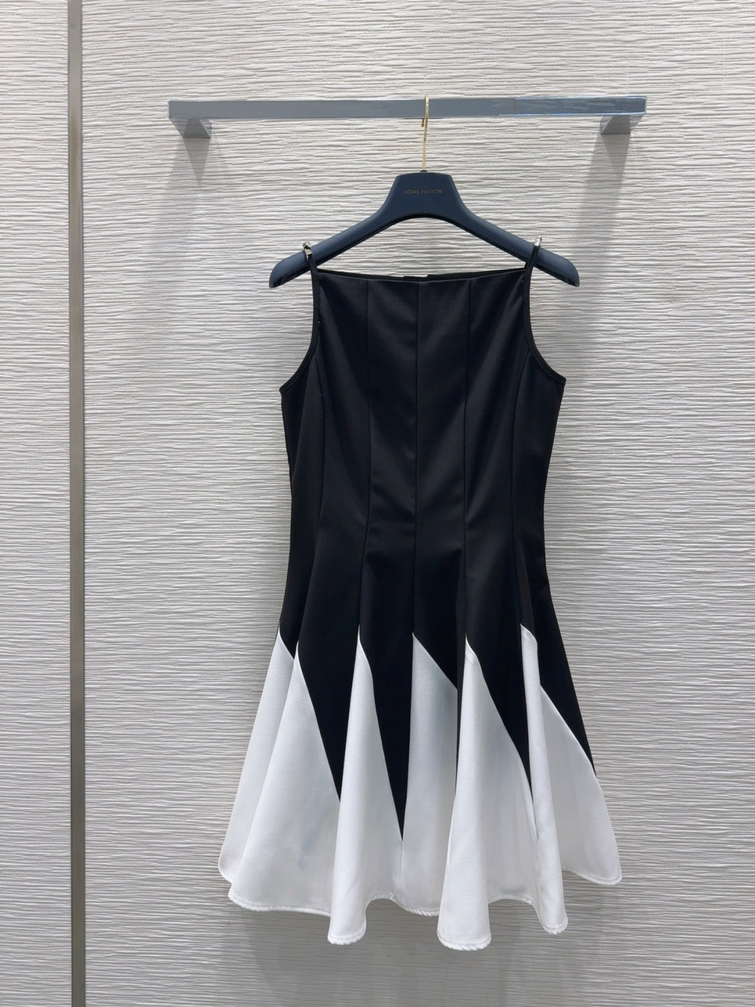 LV 25 Elegant Hepburn Style Suspender Dress Black White Polyester Wool
