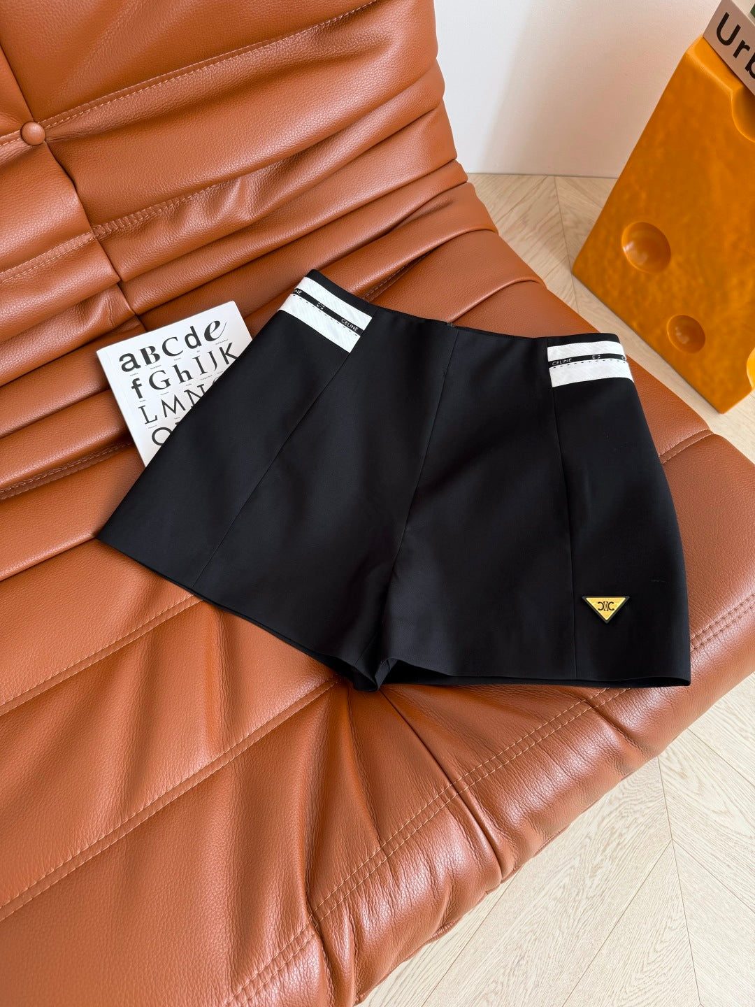 Celine 25 Wide-leg Shorts Black and Gray Polyester