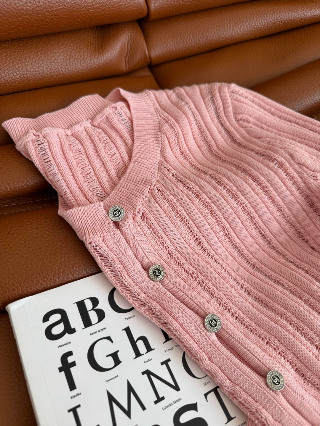 CC 25 Cardigan Black Pink Wool