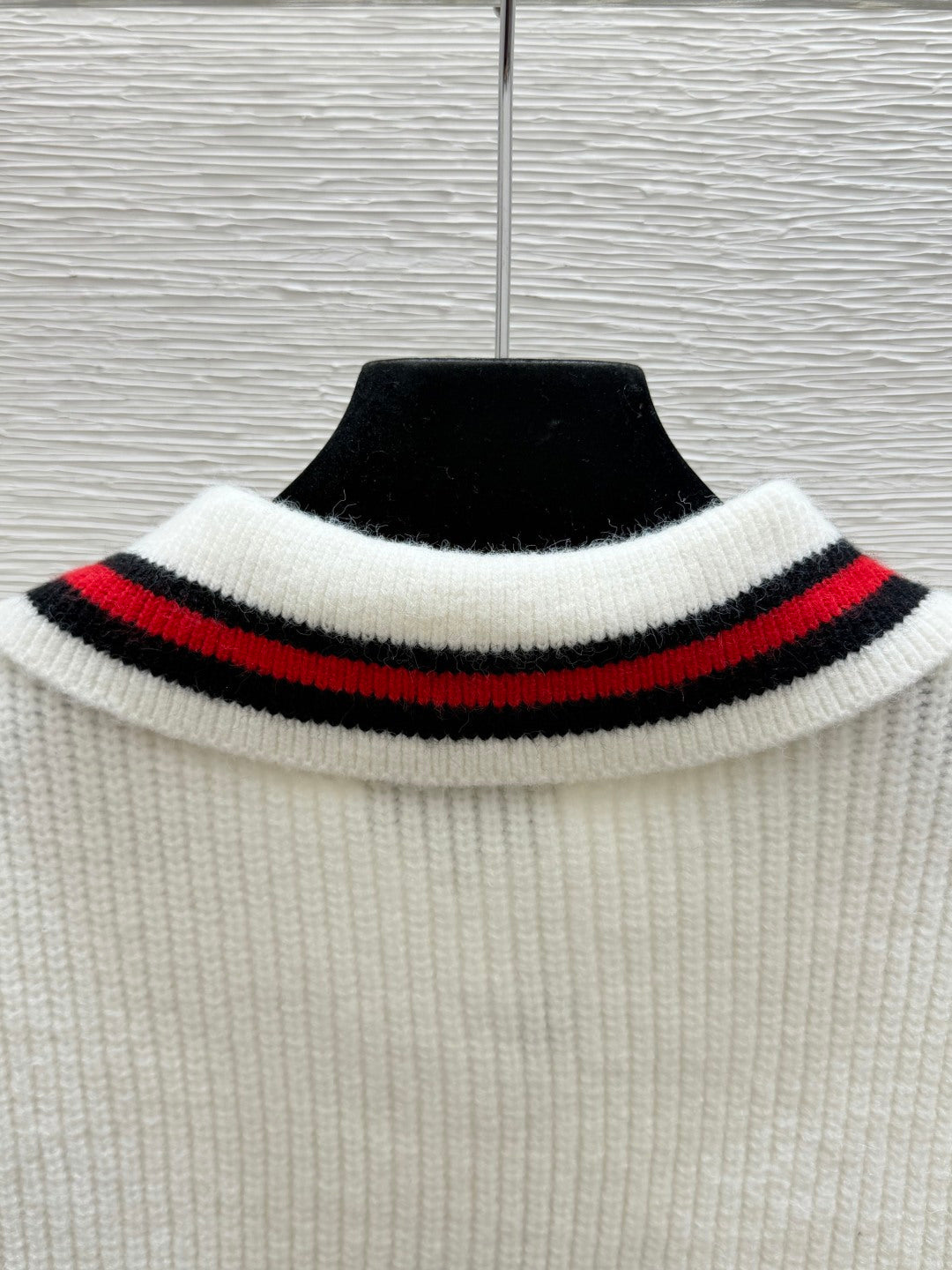 Chanel 2026 Cardigan White Red Black Wool 832484