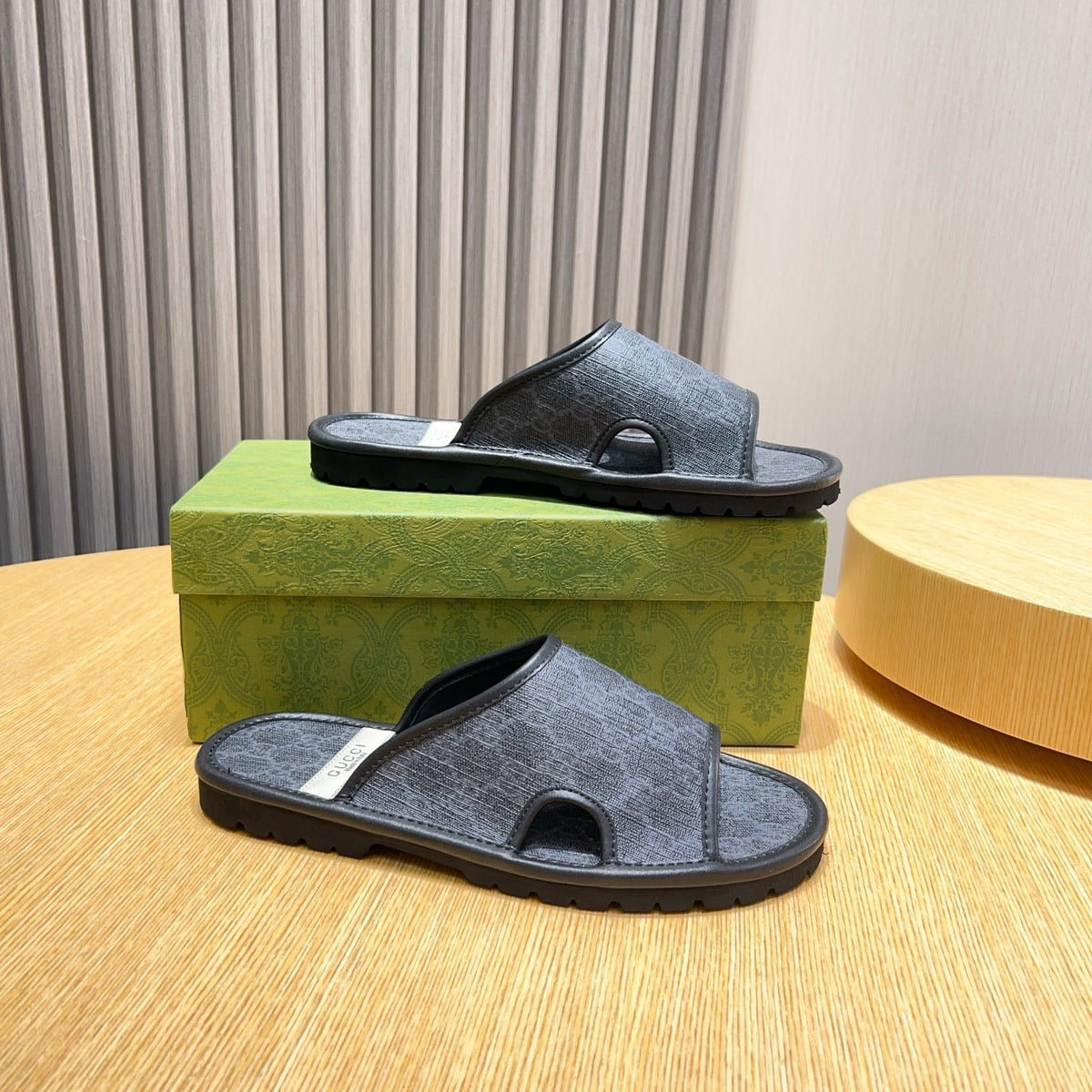 GG Men's Slide Black Printed Fabric 544367