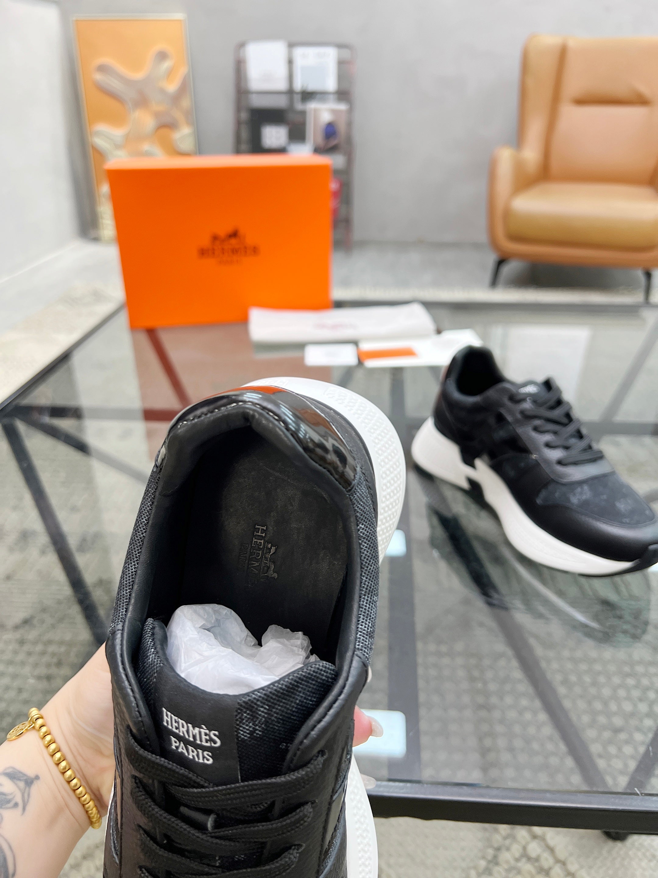 HM Men's Sneaker Black Cowhide Fabric 603852