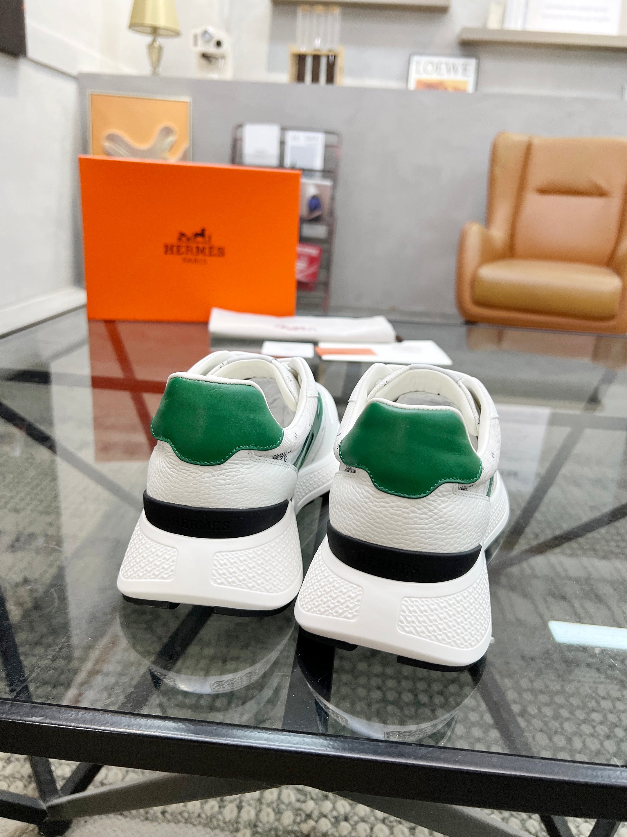 HM Men's Sneaker White Cowhide Fabric 603855