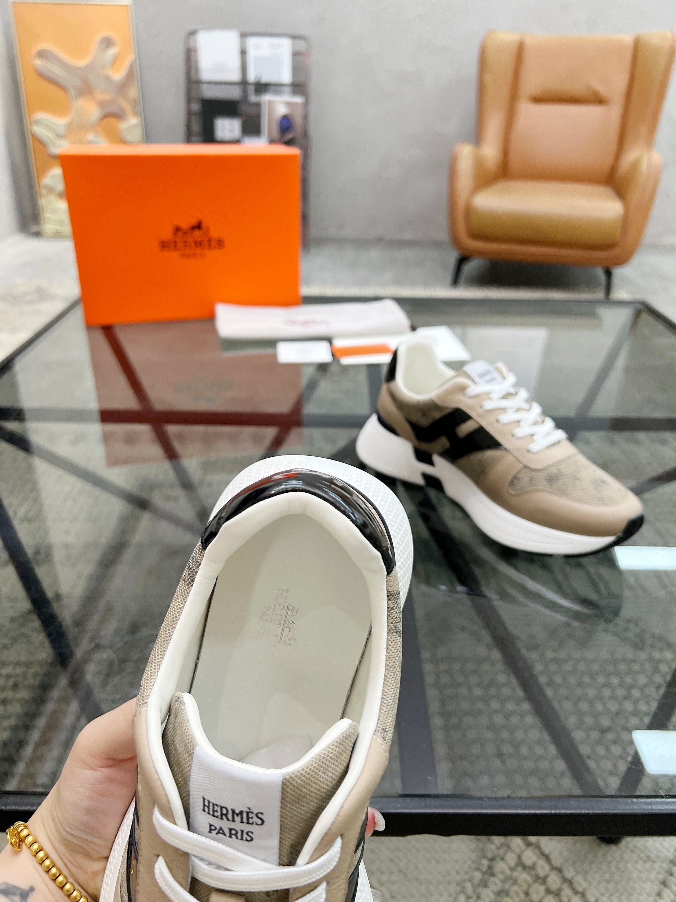 HM Men's Sneaker Beige Cowhide Fabric 603857