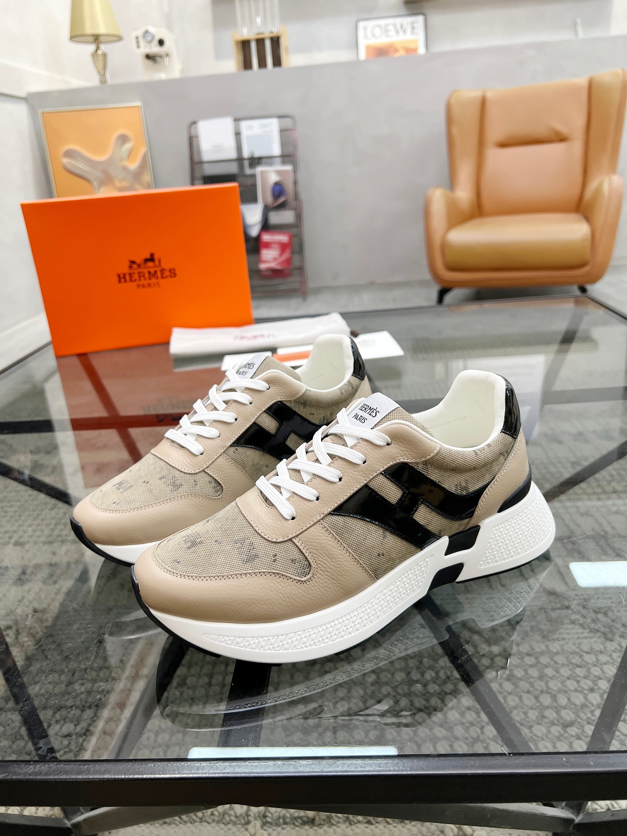 HM Men's Sneaker Beige Cowhide Fabric 603857