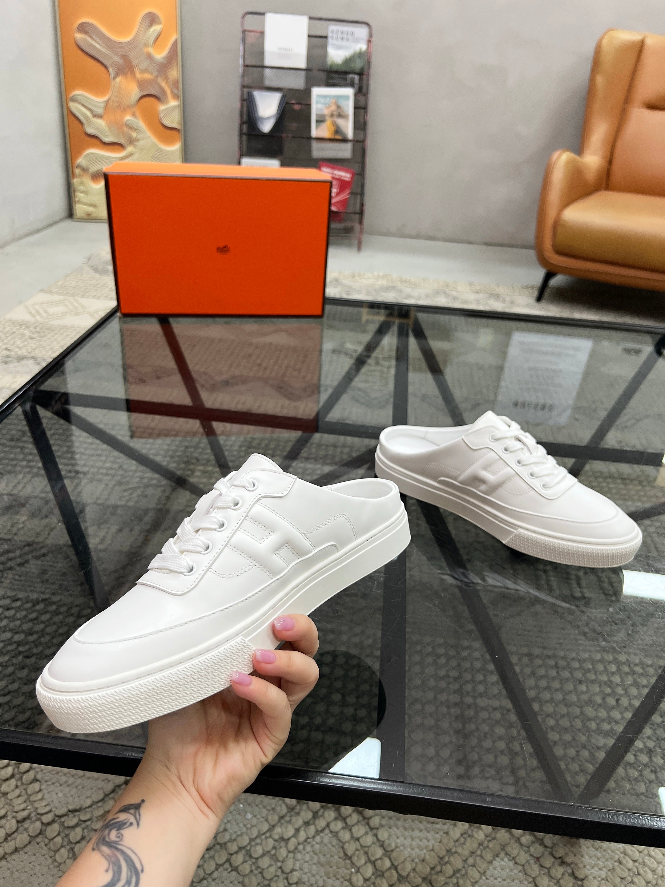 HM Men's Keep Mule White Cowhide 708686