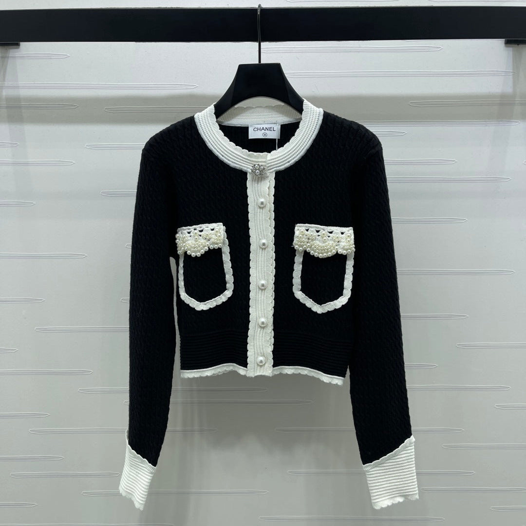 Chanel 25 Cardigan Black mix White Wool 321300