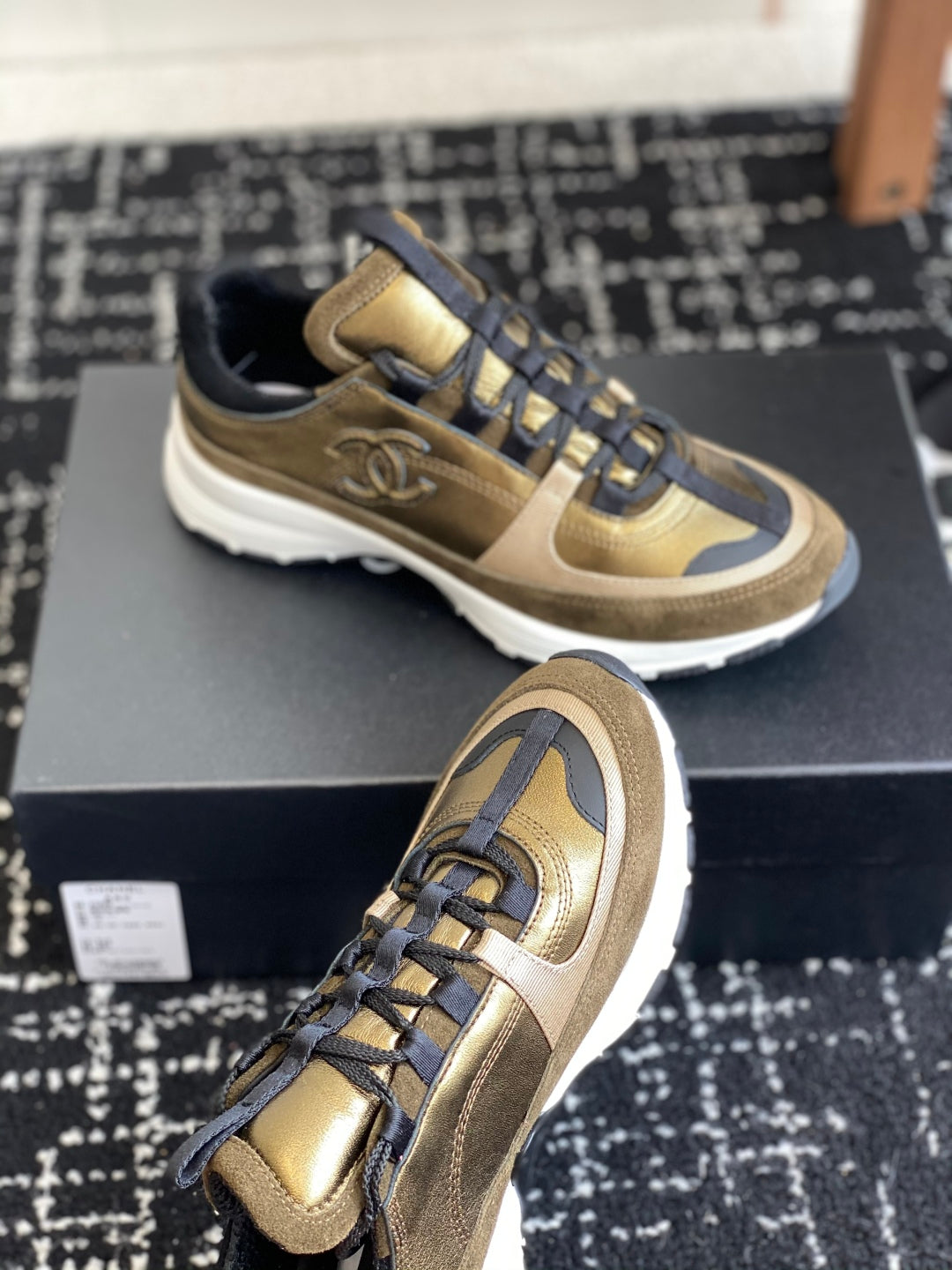 CC 25 Sneaker Gold Suede Sheepskin 352724