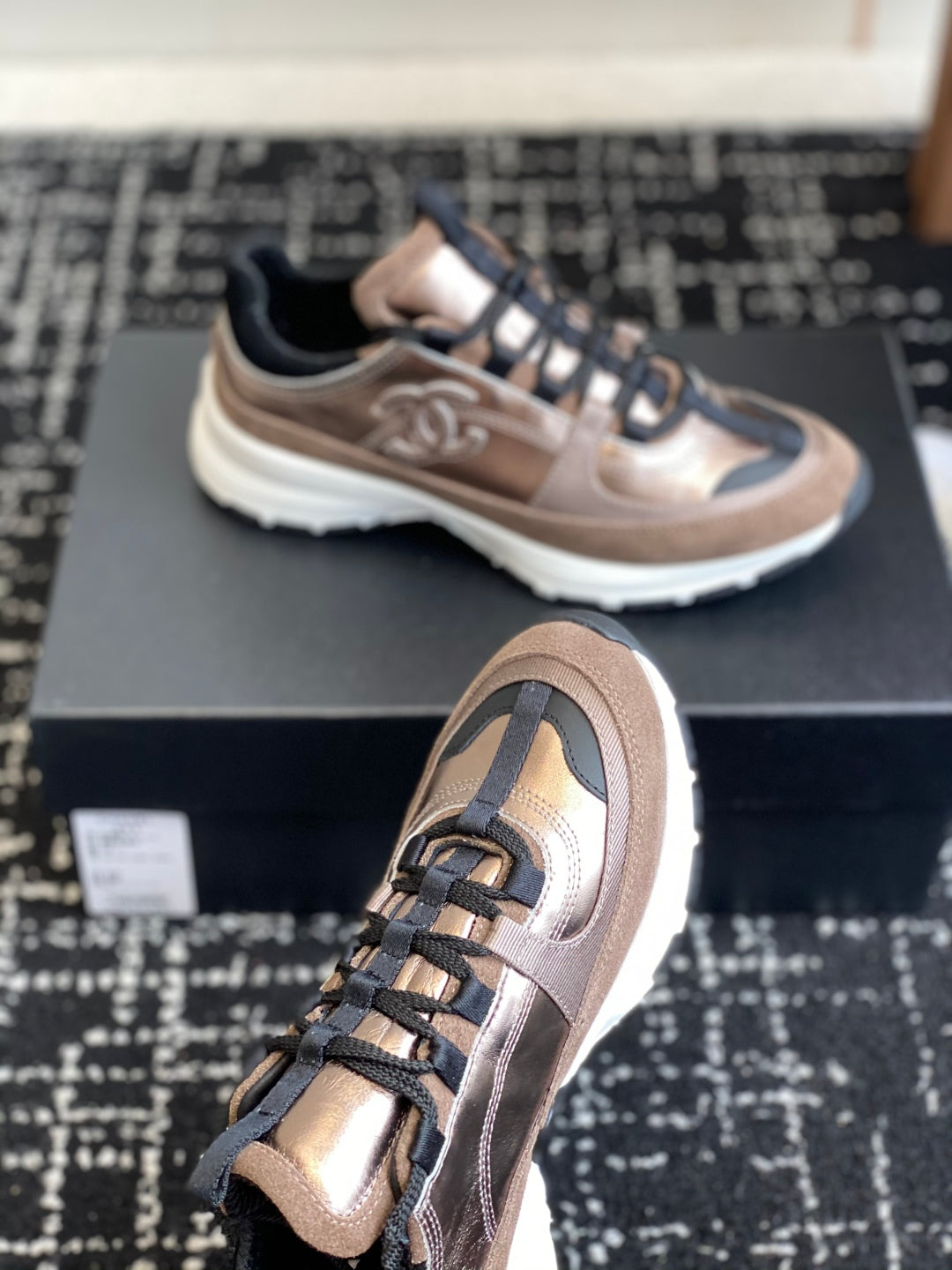 CC 25 Sneaker Pink Gold Suede Sheepskin 352725