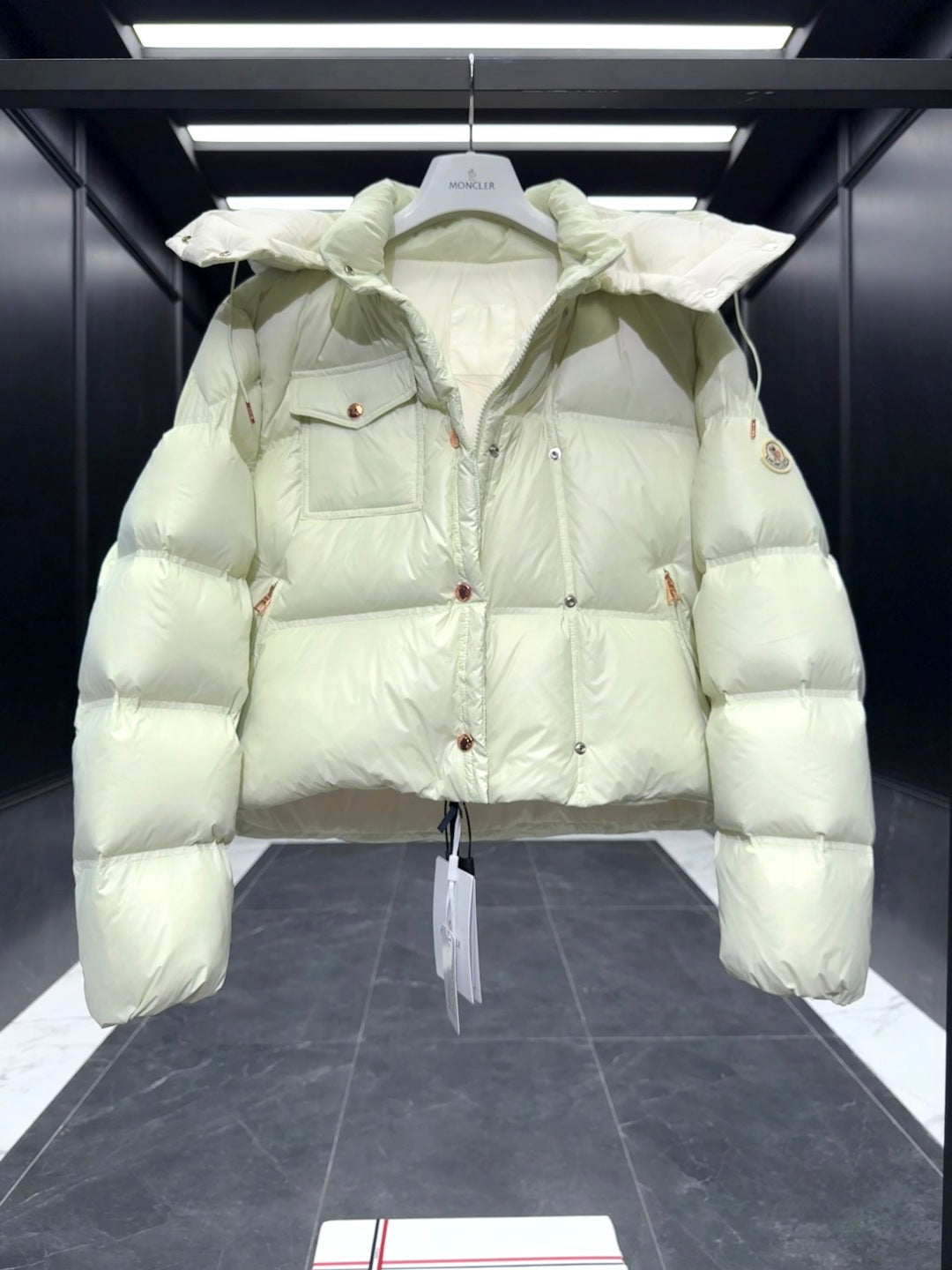 MC 2025 Short Down Jacket Light Yellow Green Polyester