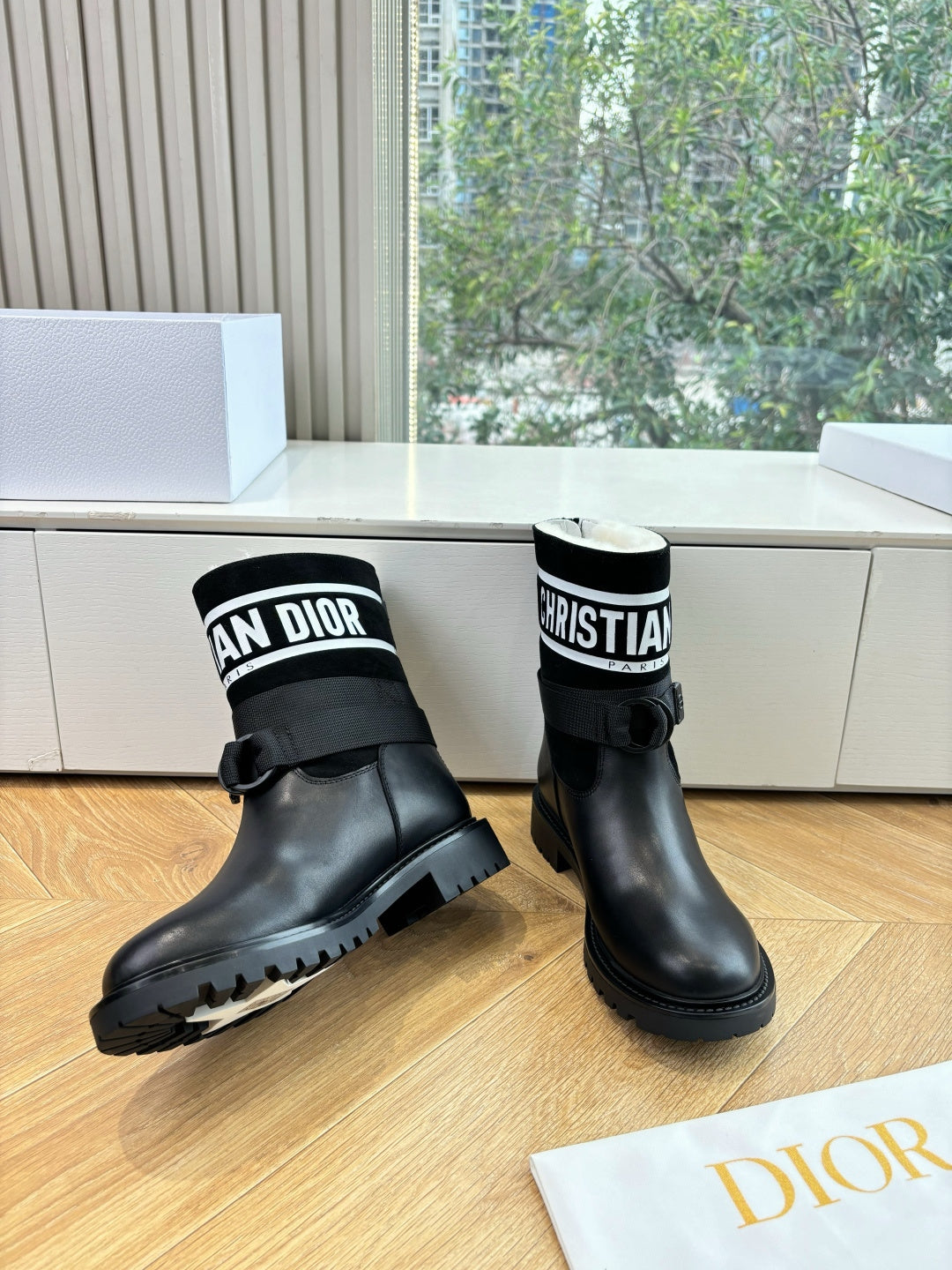 Dior 2026 D-Major Ankle Boots Cowhide Suede 128411