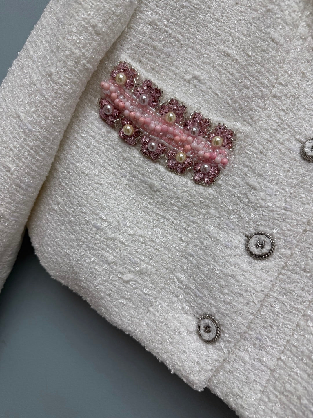 Chanel 2026 White Tweed Short Jacket with Pink Beads 425106