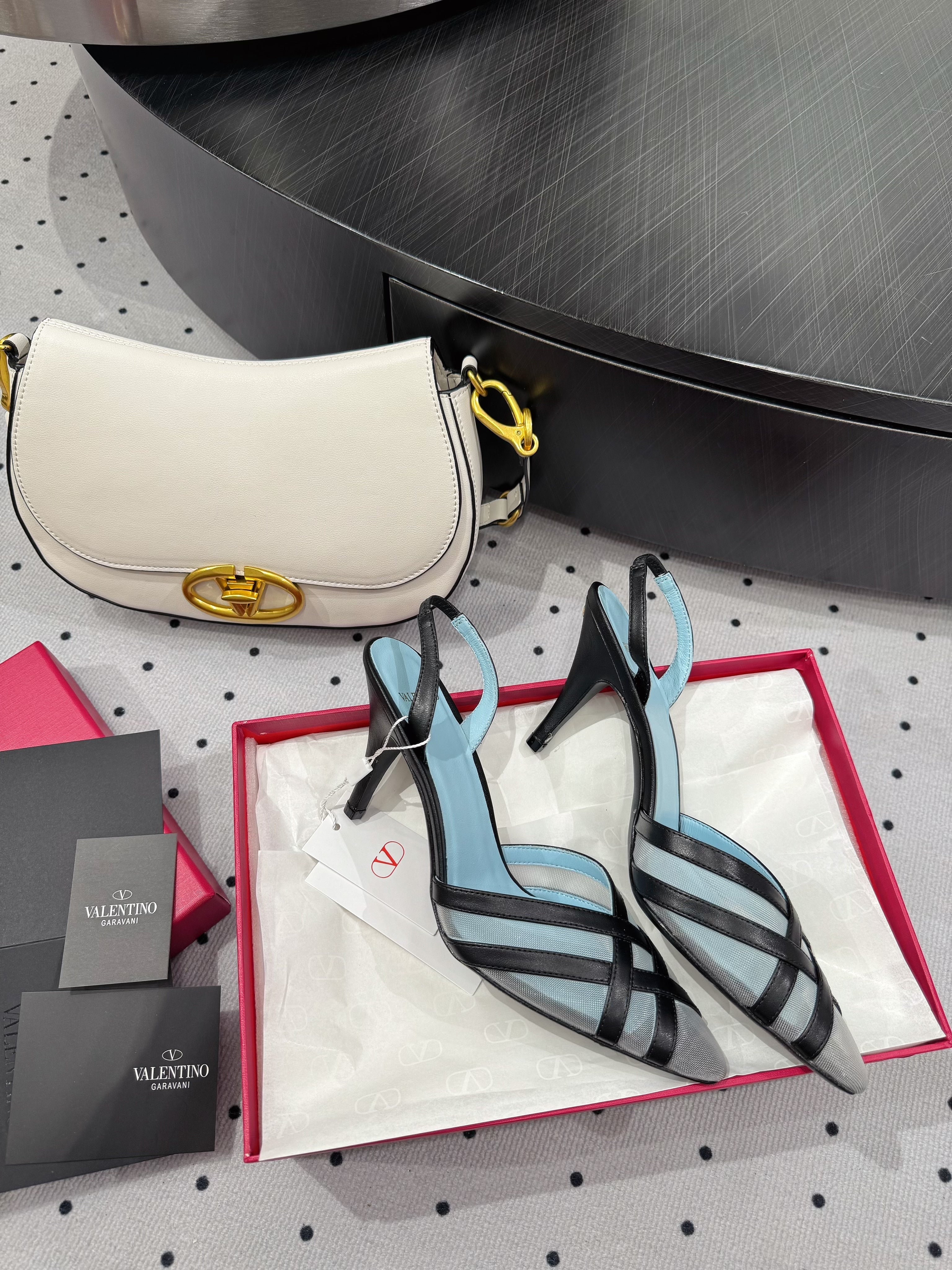 VT 25 Mesh Slingback Black Sheepskin 317413