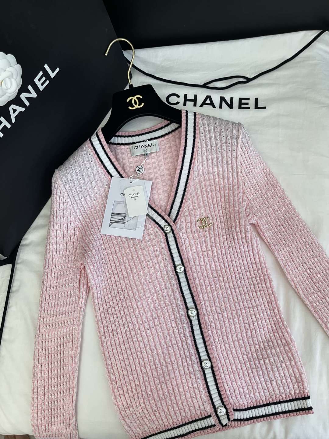 CC 25 V-neck Cardigan Wool Tencel Nylon