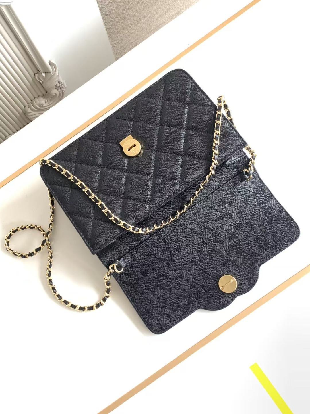 Chanel 2026 Flap Bag 24cm Pebbled Calfskin