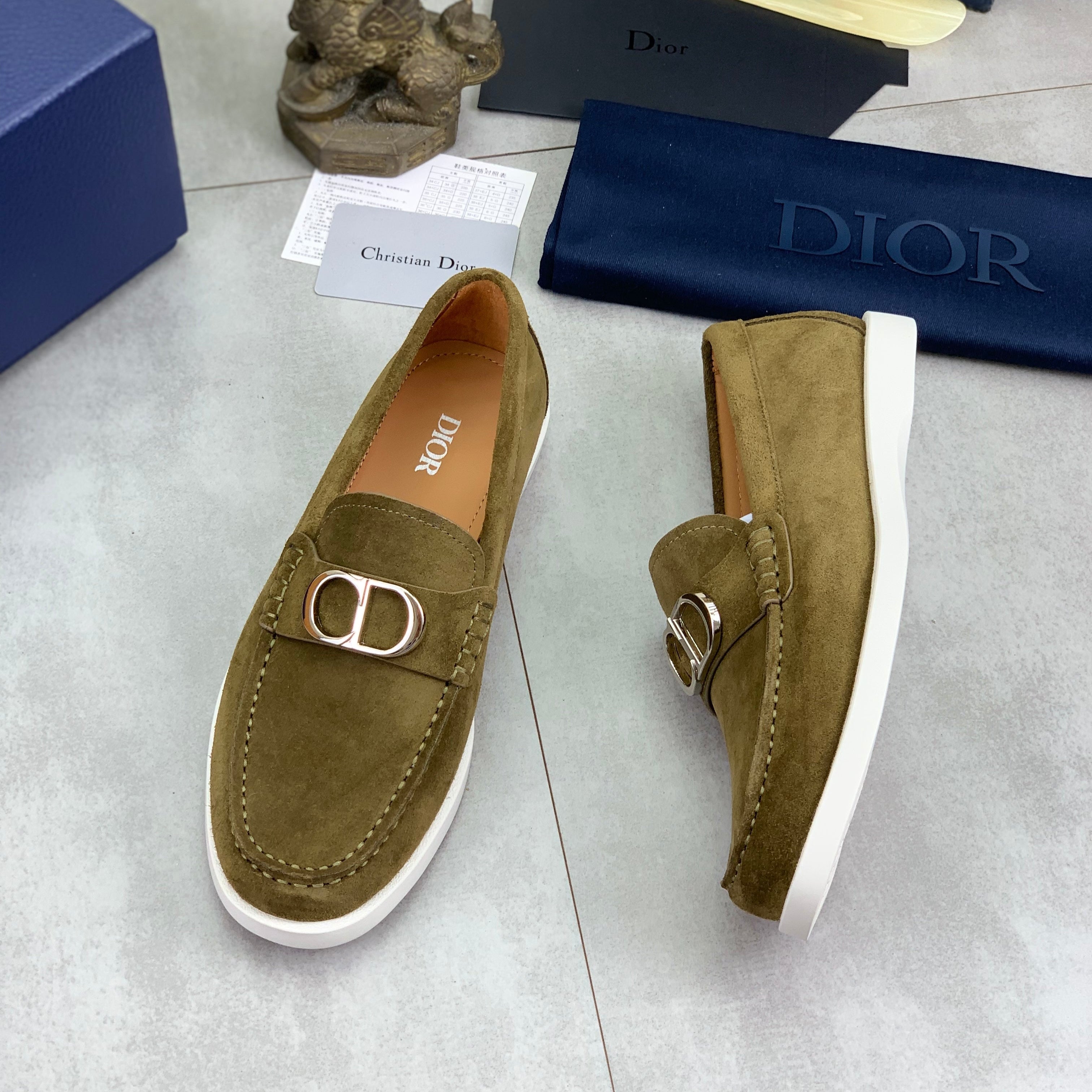 CD Loafer Olive Green Suede 646589